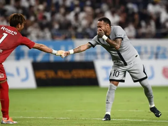 GOAL - Renato Sanches scored with his first touch as a PSG