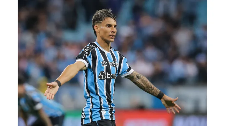 Setorista expõe que Flamengo quase tirou atacante do Grêmio