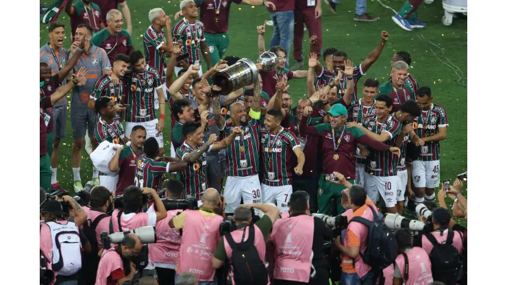 É a hora da glória! O Fluminense vence o Boca Juniors em um jogo dramático  e conquista a Taça da Libertadores - Jornal Expresso Carioca