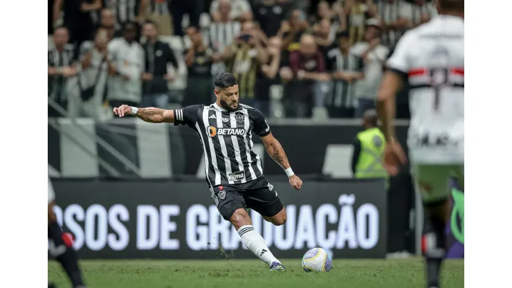 JOGOS DE HOJE (22): GRÊMIO X ATLÉTICO-MG, BARCELONA X JUVENTUS, ARSENAL