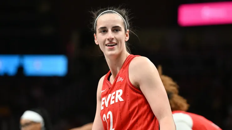 Video: Caitlin Clark breaks the all-time three pointers rookie record in WNBA - Bolavip US