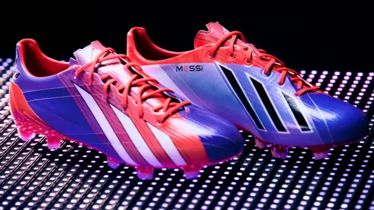 Messi hotsell cleats pink