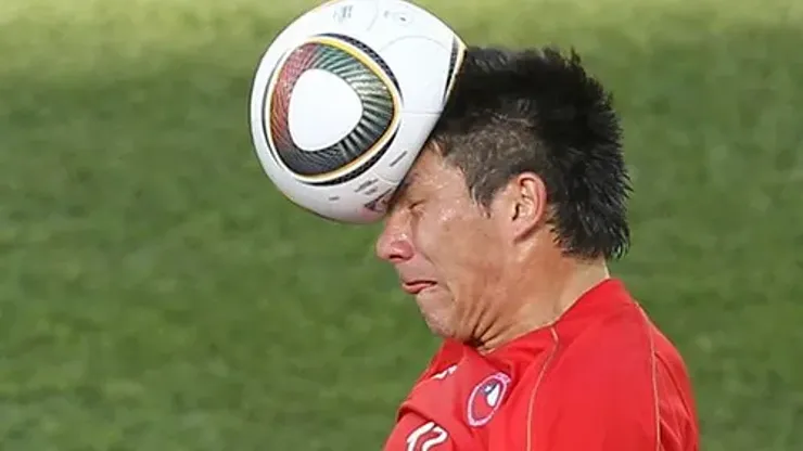 Chile midfielder Medel joins Inter Milan from Cardiff City