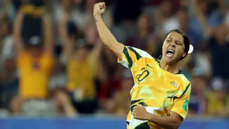 Matildas: Australia's women footballers get equal pay