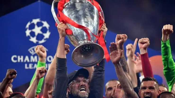 European soccer in turmoil as 12 top clubs launch breakaway Super
