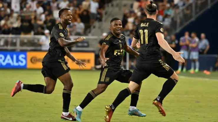 LAFC holds on to defeat rival Galaxy in first meeting of season