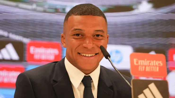 Kylian Mbappé buys majority ownership of Ligue 2 club