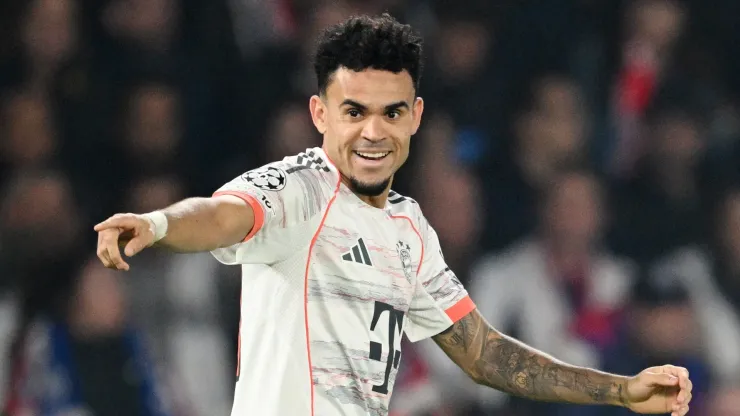 Luis Díaz's 'hero-to-villain' outing helps Bayern Munich extend record winning run in UCL game vs. PSG - World Soccer Talk