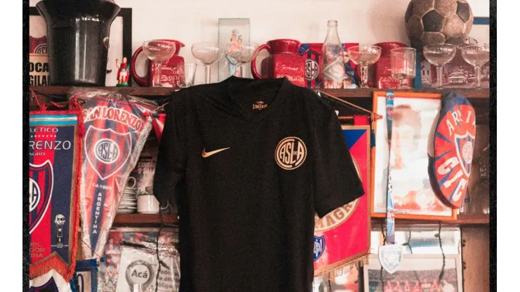 47KB 2001 null null null null null 3 3 2003 null Ayet7DoAtb4gdM