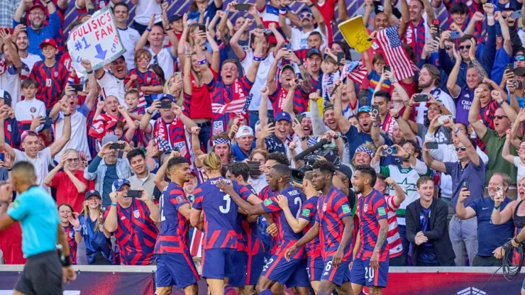 Big crowds come out to see U.S. play their last game in the 2022