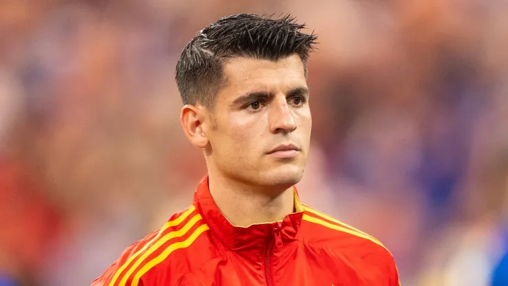 Đội trưởng Tây Ban Nha cứ đá xong trận đấu là khóc 3 Milan finally finds its striker after failed Zirkzee talks