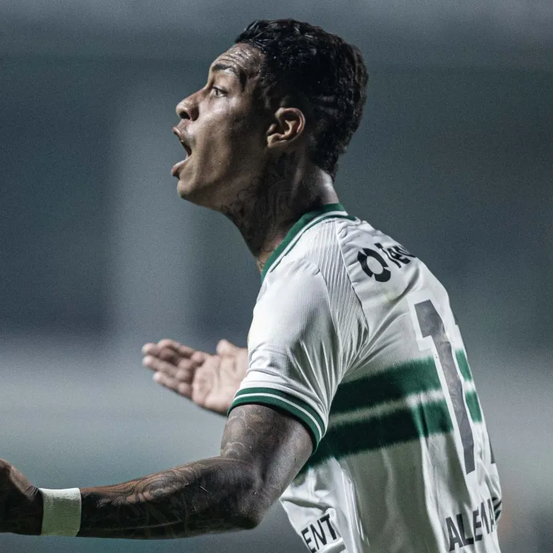 Alef Manga marca três vezes, e Coritiba empata com Sport na Copa do Brasil  - Superesportes