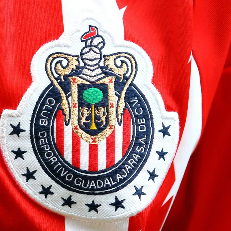 VERSI N RETRO Esta ser a la nueva y elegante playera de Chivas