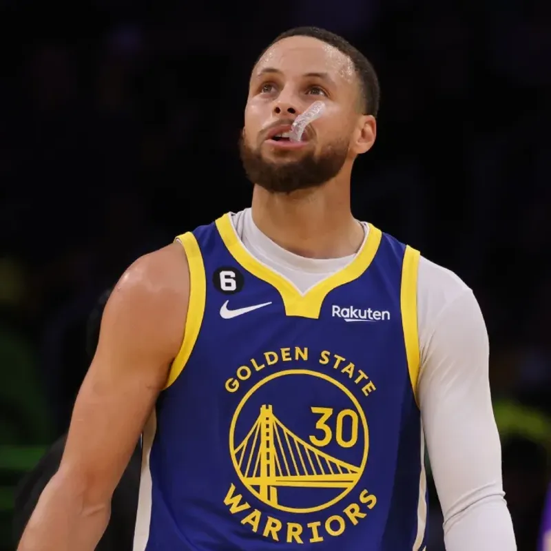 Warriors president Stephen Curry didn t sign extension last year