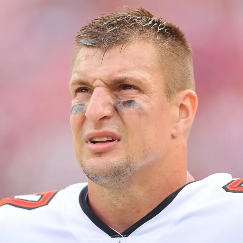 Rob Gronkowski threatens to cut Tom Brady off if he joins Jets to replace  Aaron Rodgers