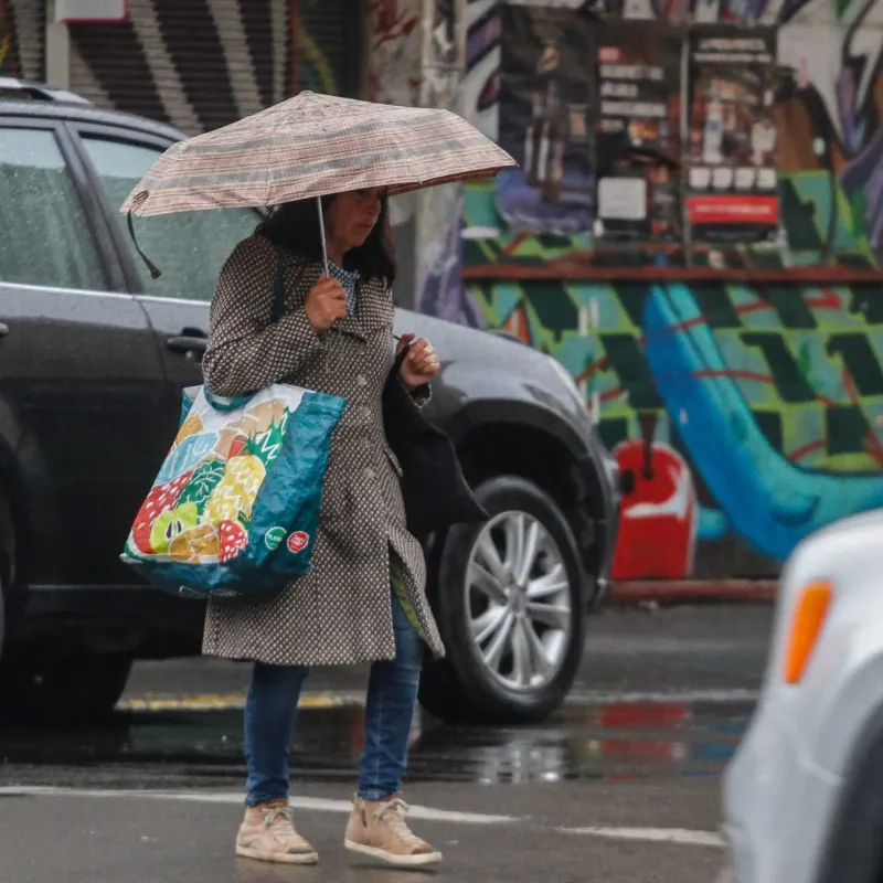 ¿Está la Región Metropolitana? Las regiones en las que pronostican lluvia este fin de semana