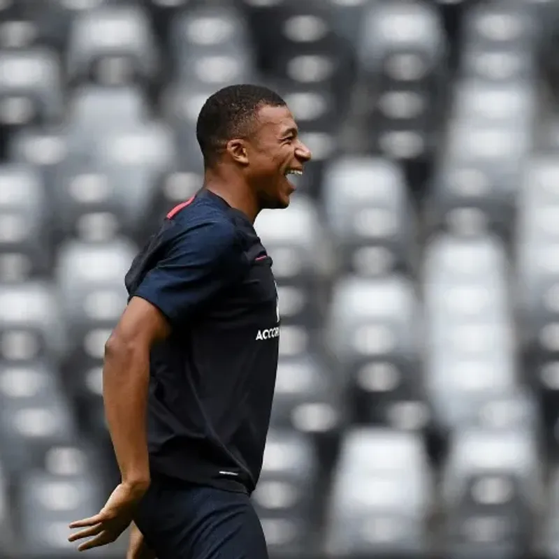Kylian Mbappé 'Elusive' speak of his future in the PSG