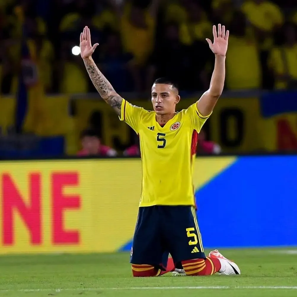 Kevin Castaño en partido con la Selección Colombia por la Eliminatoria. Foto: Instagram, Kevin Castaño.