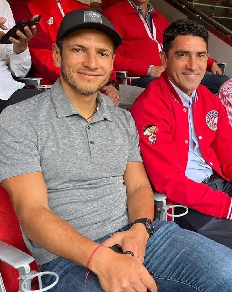 Jaime Lozano, sonriente durante Toluca – Atlas [Foto: Luis Padilla]