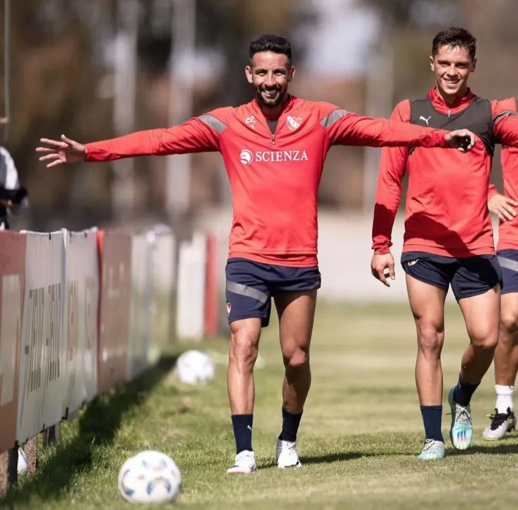 Isla disfruta su temporada en el Rojo donde son punteros. Foto: Independiente.