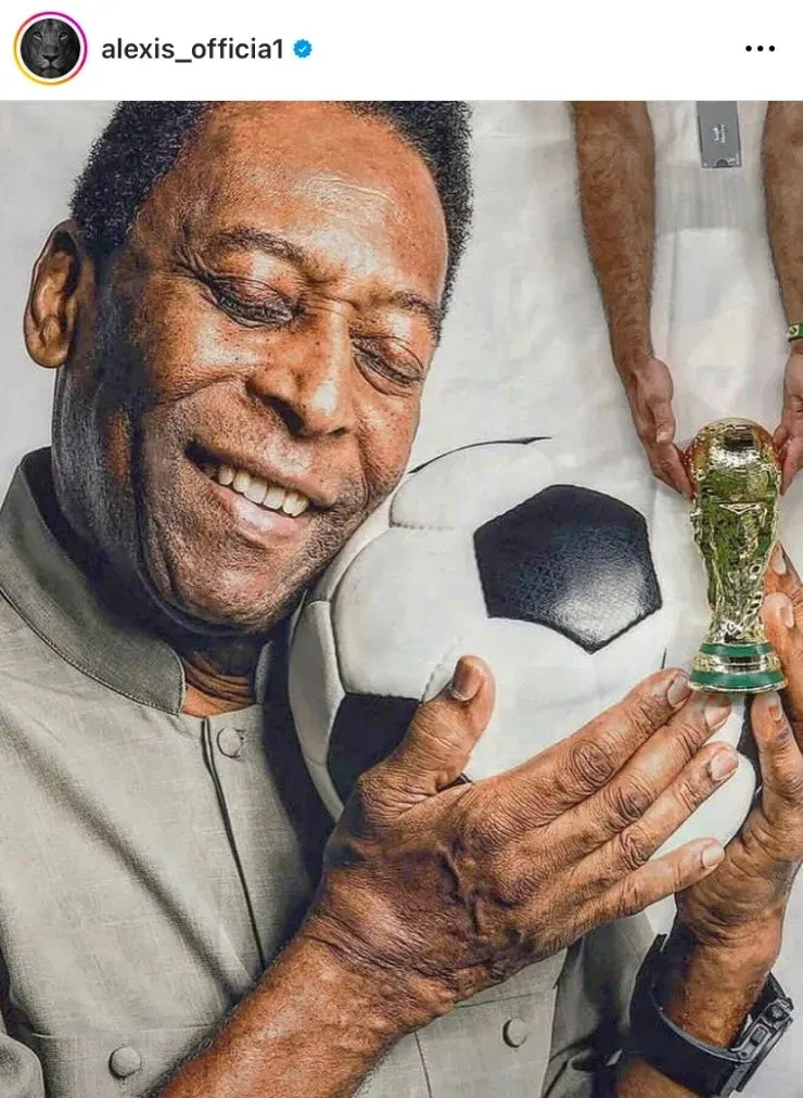 Alexis despide a Pelé