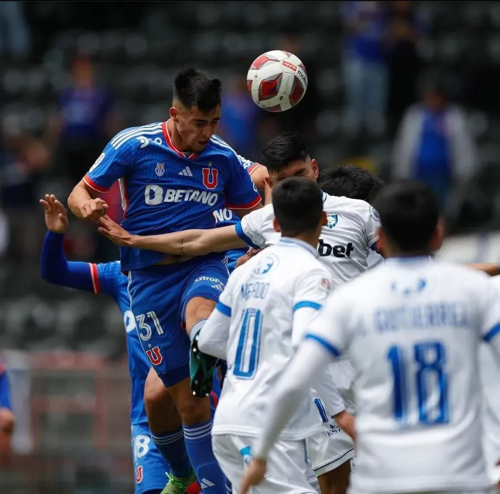 David Retamal se estrenó en el amistoso ante Huachipato en el sur, donde marcó un gol. Foto: U. de Chile.