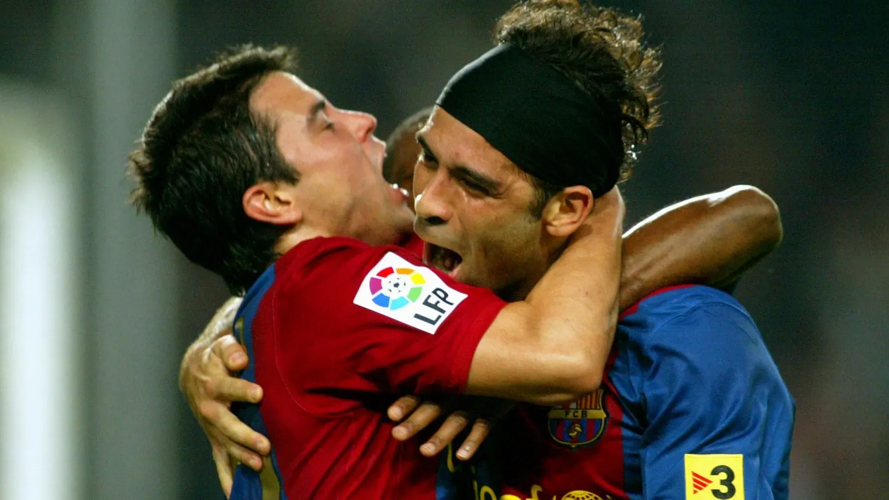 Javier Saviola junto a Rafa Márquez cuando compartían plantel en el FC Barcelona. Getty Images.