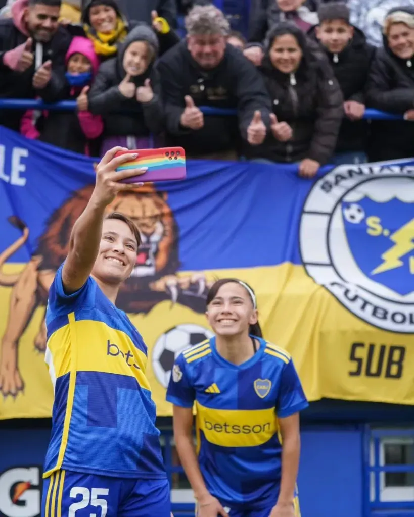 Nazareth y su hermana Celeste, primera vez juntas en Boca. PRENSA BOCA.