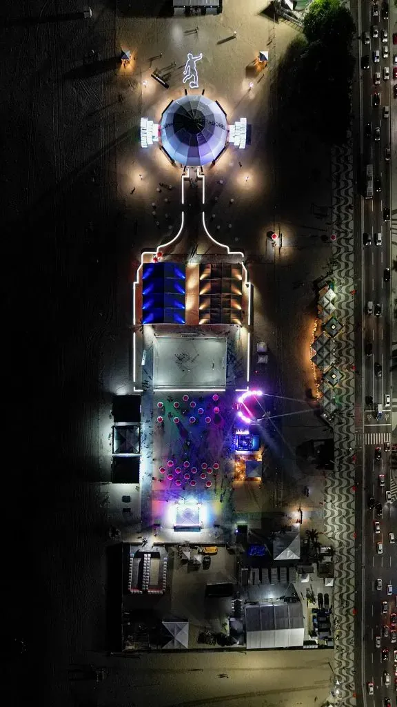 Gran parte de los hinchas de Boca se agruparán en Copacabana, en la zona en la que ya se ubica el Fan Zone de Conmebol. @Libertadores