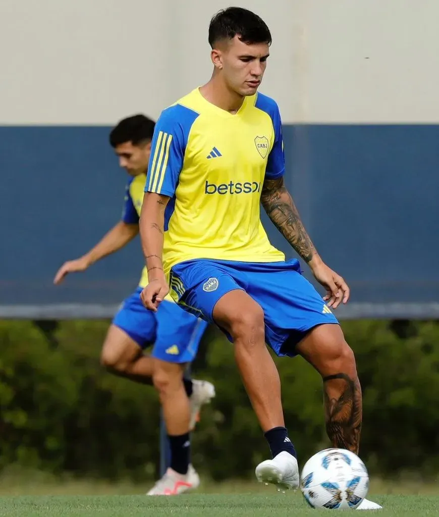 Balthazar Bernardi entrenando en Boca.