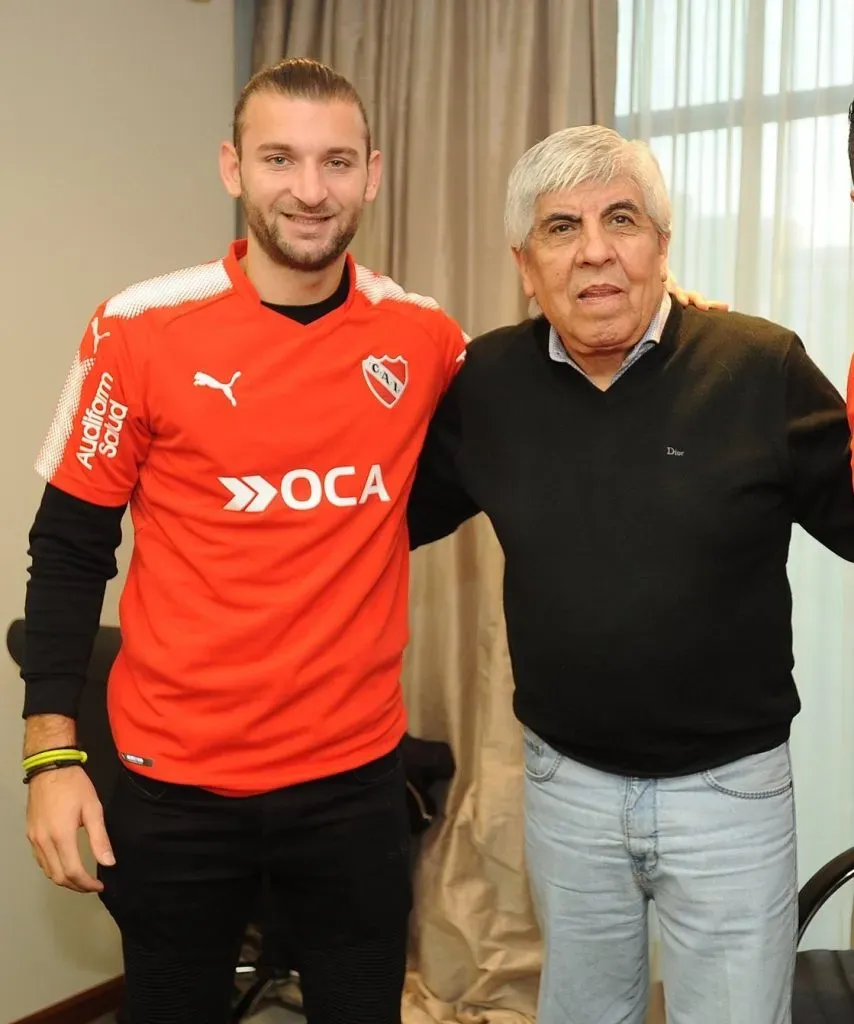 Gastón Silva cuando fue presentado en Independiente. (Foto: Prensa Independiente)