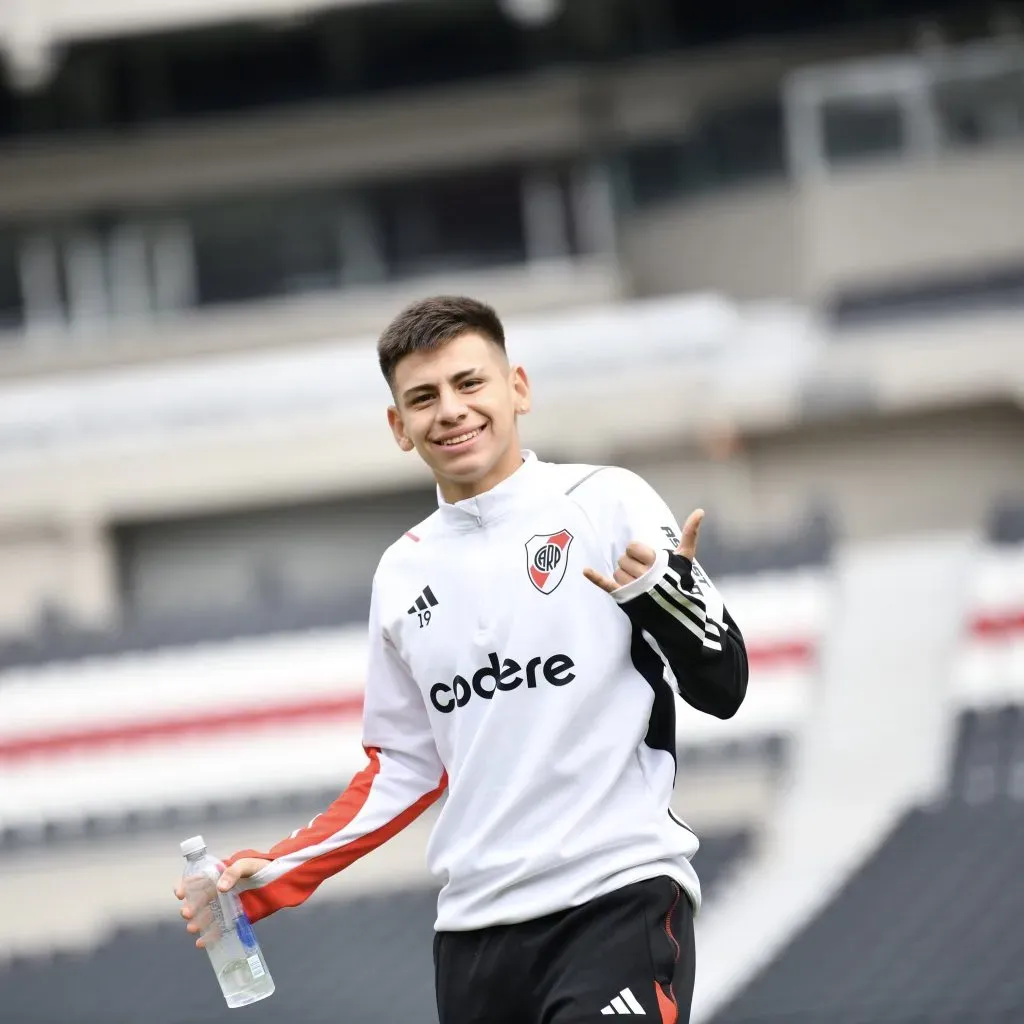 Claudio Echeverri viene de jugar un gran partido ante Nacional. (Foto: Prensa River).