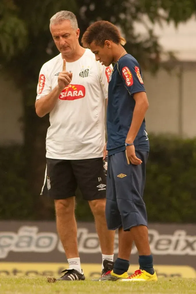 Dorival Júnior con Neymar en Santos. (Foto: IMAGO / Fotoarena).