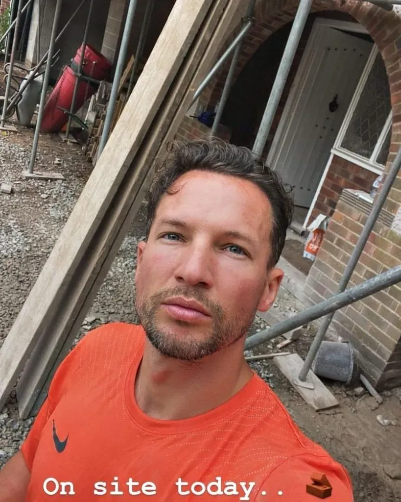 Drinkwater trabajando en una obra, días atrás.