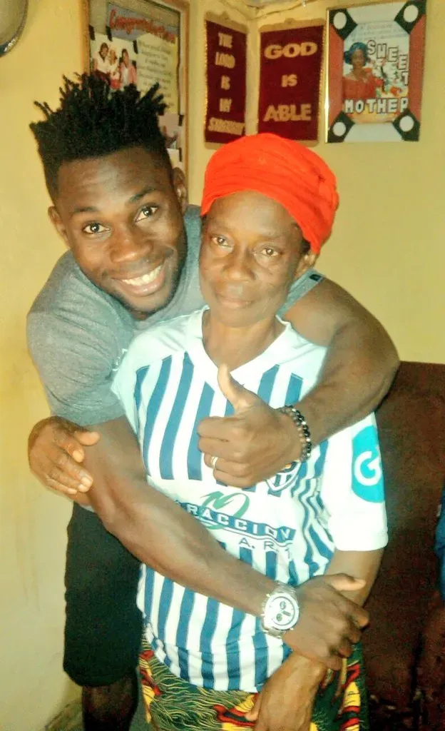 Félix junto a su madre, quien siempre lo alentó a cumplir sus sueños. (Foto: @FelixOrode).