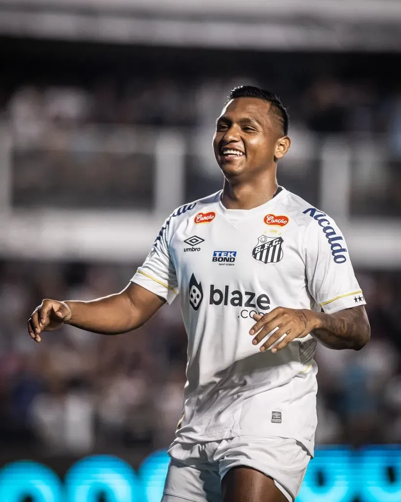 Morelos entrou no segundo tempo dos jogos contra Guarani e Corinthians – Foto: Raul Baretta/Santos FC