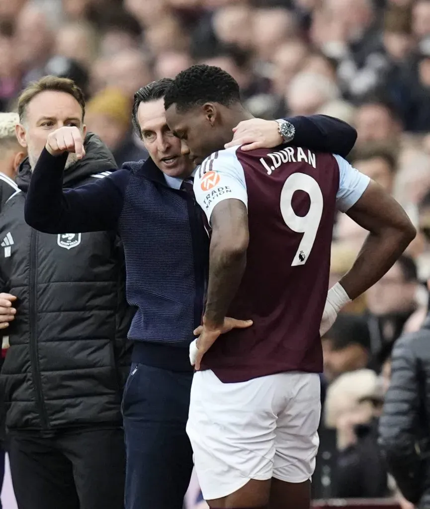 Unai Emery y Jhon Duran con Aston Villa. Foto: Imago.