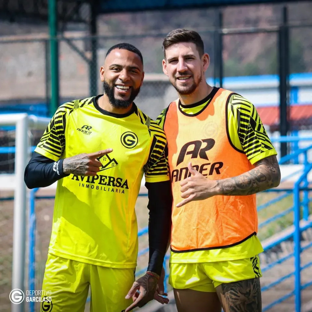 Alexi Gómez y Sebastián Giordana de Deportivo Garcilaso. (Foto: Deportivo Garcilaso).