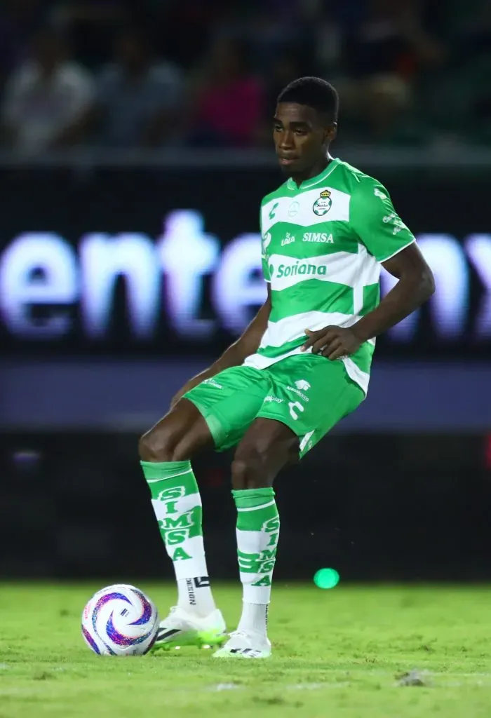 Félix Torres ha marcado 4 goles en 7 partidos con Santos Laguna, siendo uno de los goleadores del equipo en el apertura (FOTO: GettyImages)