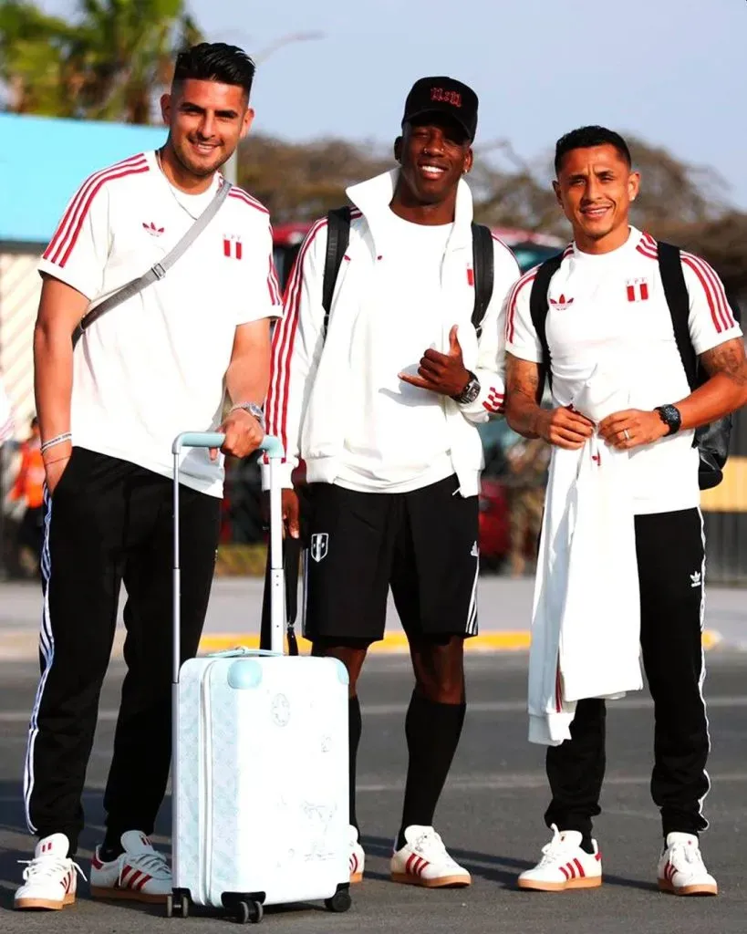 Selección Peruana antes de volar hacia Bolivia. (Foto: Selección Peruana Prensa)