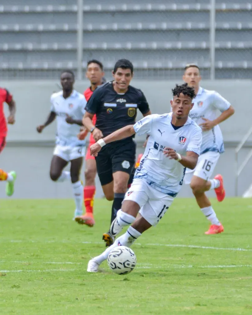 Romero liquidó la victoria de Liga de Quito ante Aucas. (Foto: @LDU_Oficial)