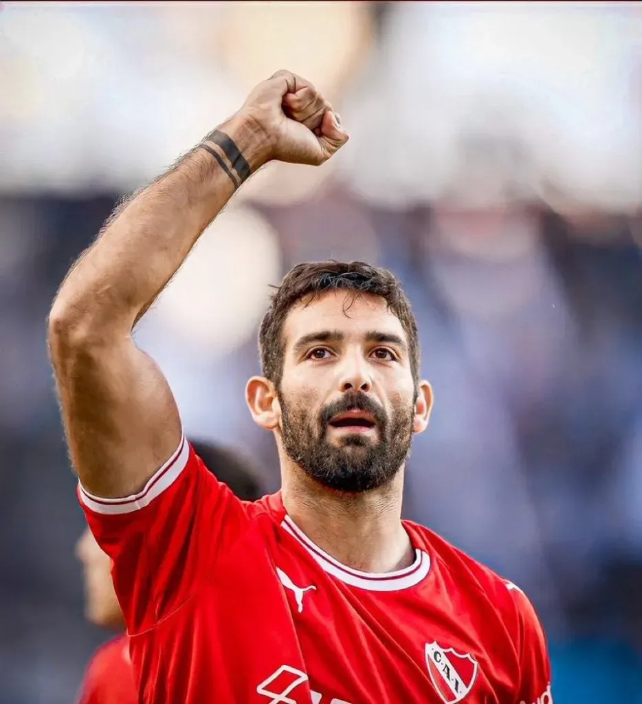 Martín Cauteruccio celebrando gol en Independiente. (Foto: Twitter).