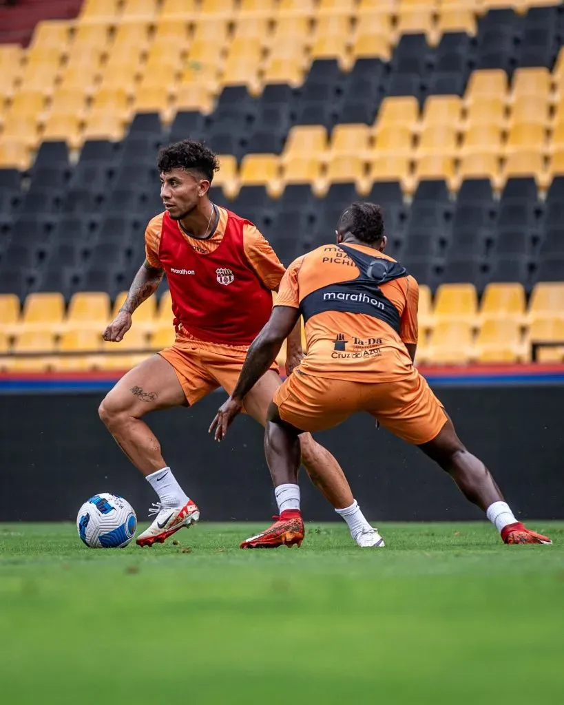 Joao Rojas ya está entrenando con Barcelona SC y apunta a sumar minutos en el inicio de la LigaPro. (Foto: @BarcelonaSC)