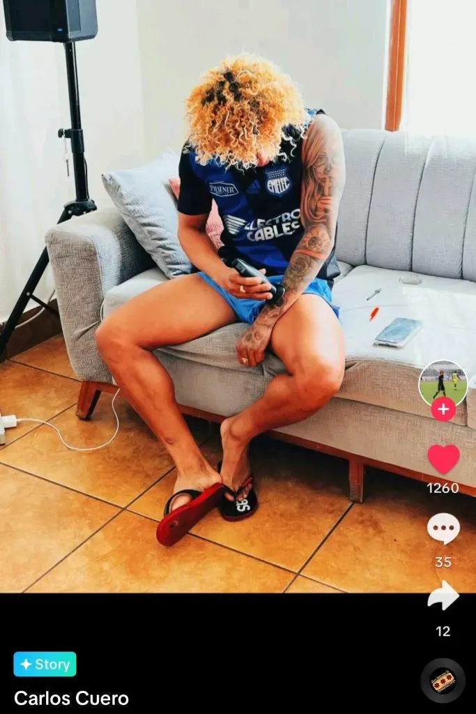 Esta fue la Story que el mismo Carlos Cuero subió a redes sociales.