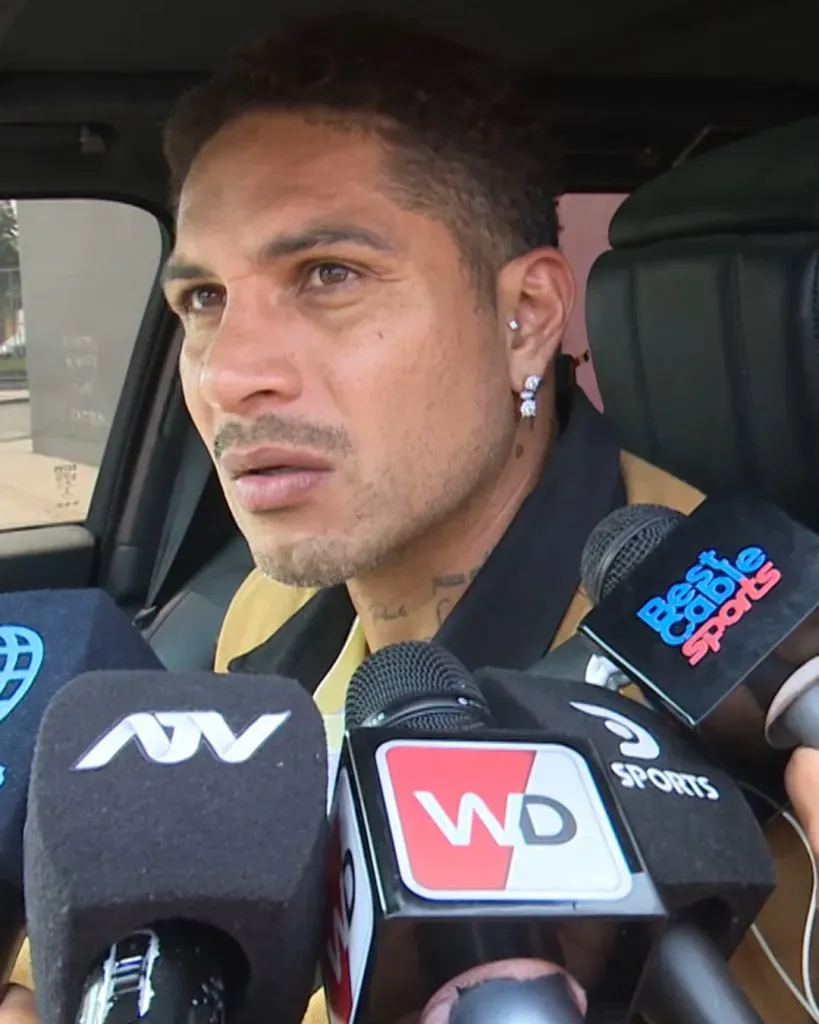 Paolo Guerrero declarando a los medios de comunicación. (Foto: Twitter).