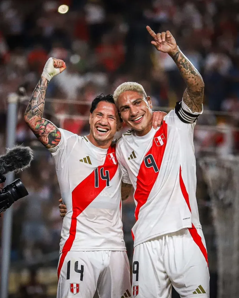 Gianluca Lapadula y Paolo Guerrero en la Selección Peruana. (Foto: FPF).