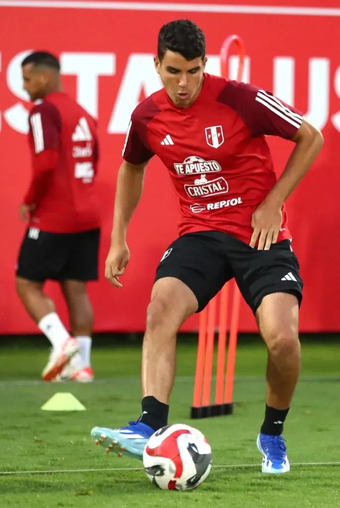 Matías Succar entrenando en la Selección Peruana. (Foto: FFP).
