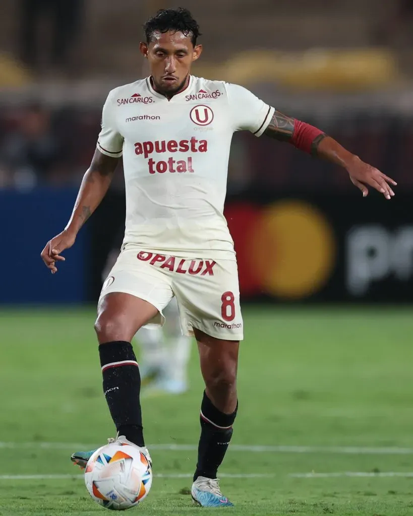 Christofer Gonzáles jugando en Universitario de Deportes. (Foto: IMAGO).