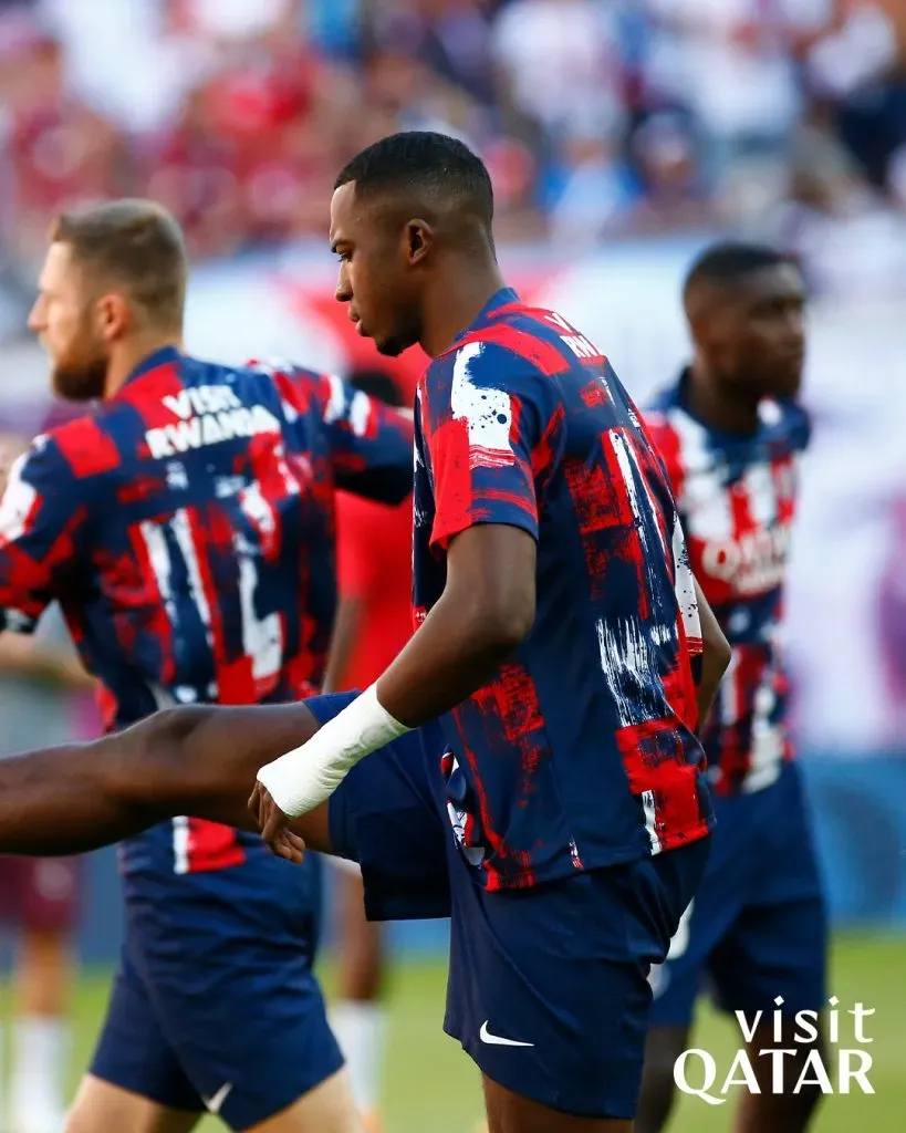 William Pacho sumó sus primeros minutos en el PSG. (Foto: @PSG_Inside)