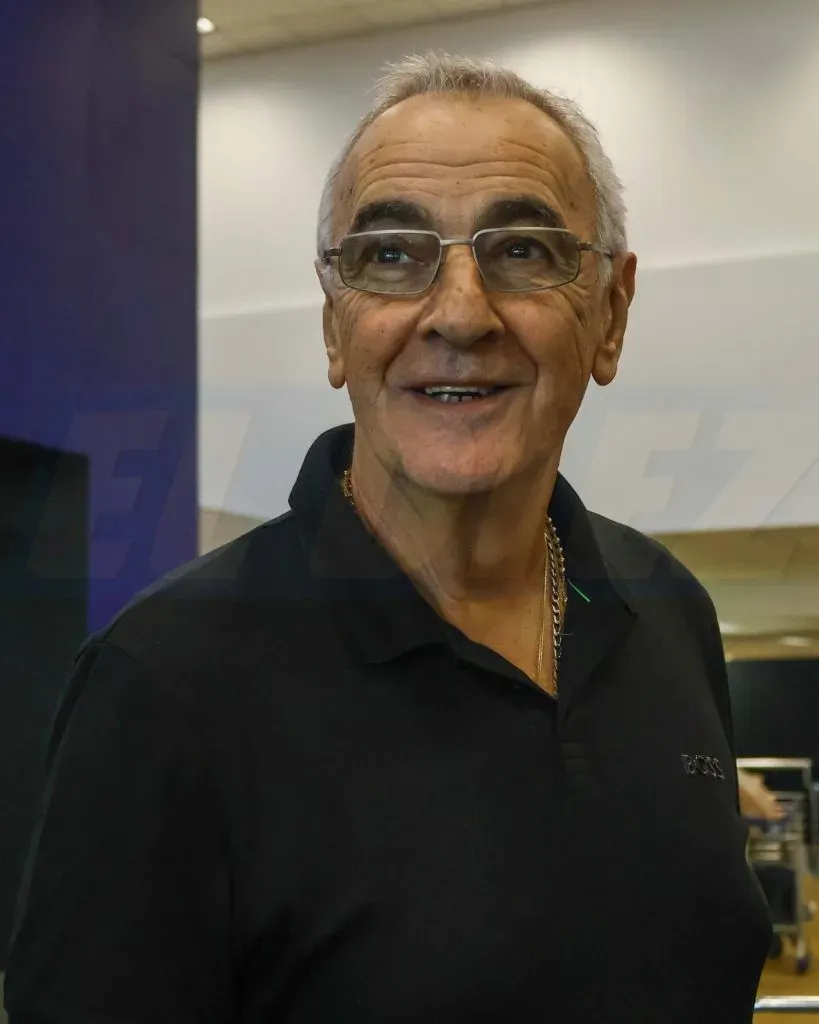 Jorge Fossati en el Aeropuerto Jorge Chávez. (Foto: Diario El Diez),